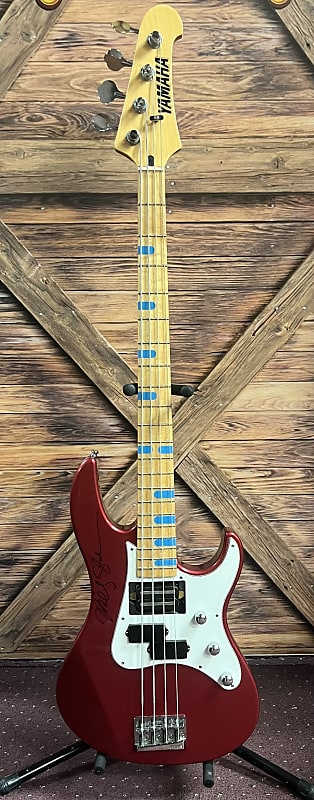 Yamaha Attitude Special Billy Sheehan, Red - Signed by Billy Sheehan