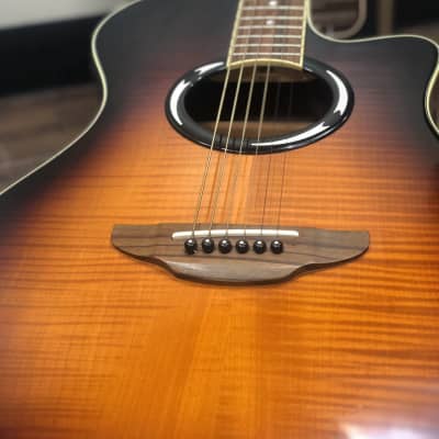 Yamaha APX500II Thinline Acoustic/Electric Guitar Old Violin Sunburst Christmas Combo / Fender Acoustasonic 15 Amplifier image 2