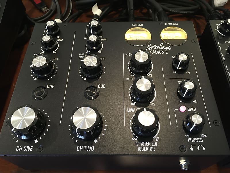 MasterSounds Radius 2 MK2 & FX ユニット MasterSounds celebrates 15 years with limited line of mixers