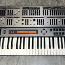 Roland JD-800 61-Key Programmable Synthesizer 1991 - 1995 - Carbon