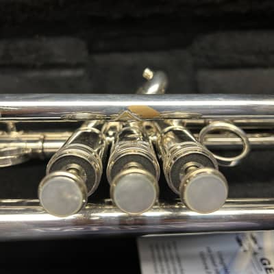 Getzen 907S Eterna Proteus Bb Trumpet w/ Original Hardcase and Care Manual image 10