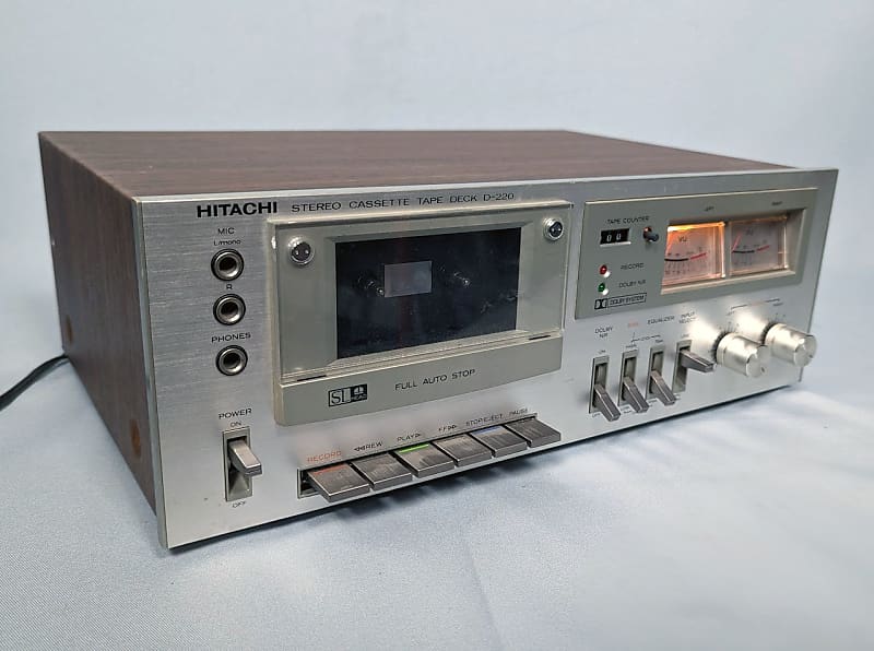 Hitachi D-220 Stereo Cassette Tape Deck | Reverb