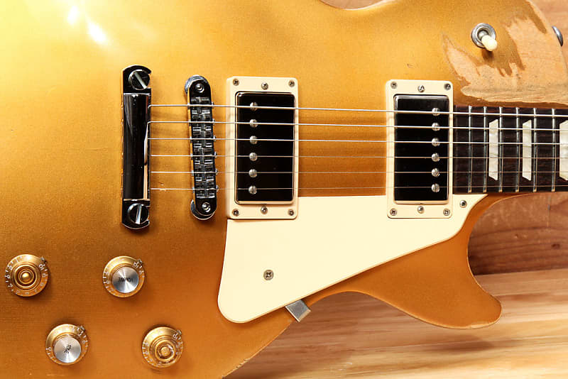 ギブソンレスポール　トリビュート　60S ゴールドトップ Gibson Les Paul Studio '60s Tribute - Satin Gold Top