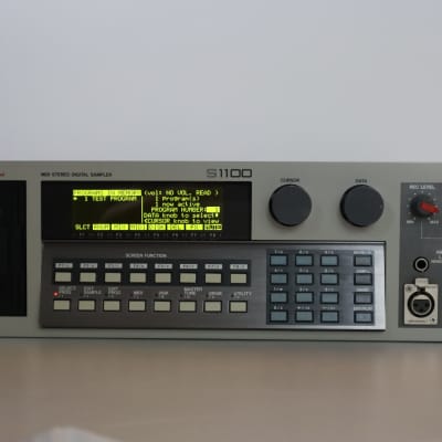 Akai S1100 MIDI Stereo Digital Sampler 1990 | Reverb