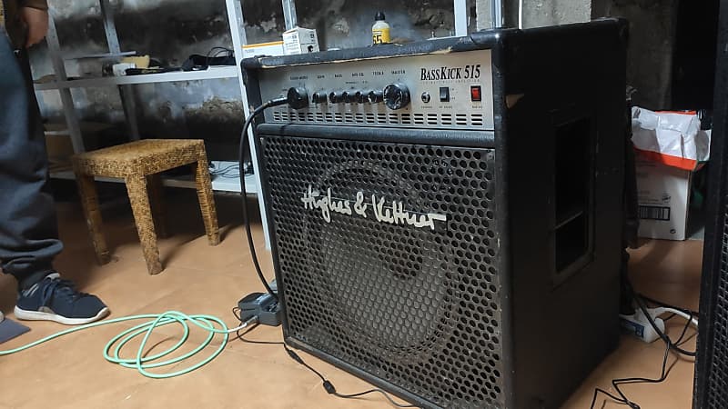 Hughes & Kettner BassKick 515 - 200W Combo