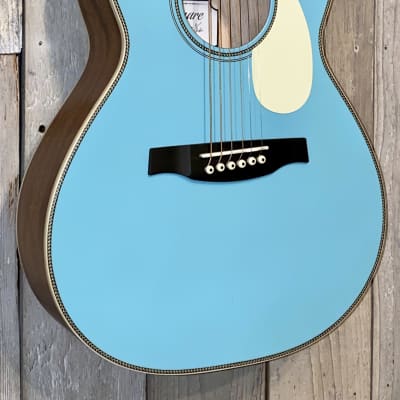 Paul Reed Smith P-20E  Powder Blue Limited Edition Parlor Acoustic/Electric with Gig Bag & Extras ! image 3