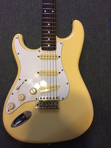 Fender Lefty/Left handed MIJ E Series Stratocaster 1987