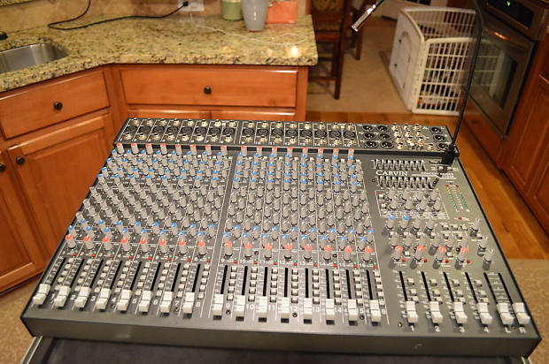 Carvin C1648P Concert Series Powered 16-Channel Console w/ | Reverb