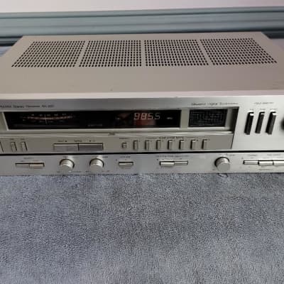 Technics SA222 receiver in very good condition - 1980's image 2