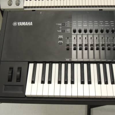 Yamaha Motif XF8 Workstation 88 Key [Three Wave Music] image 4