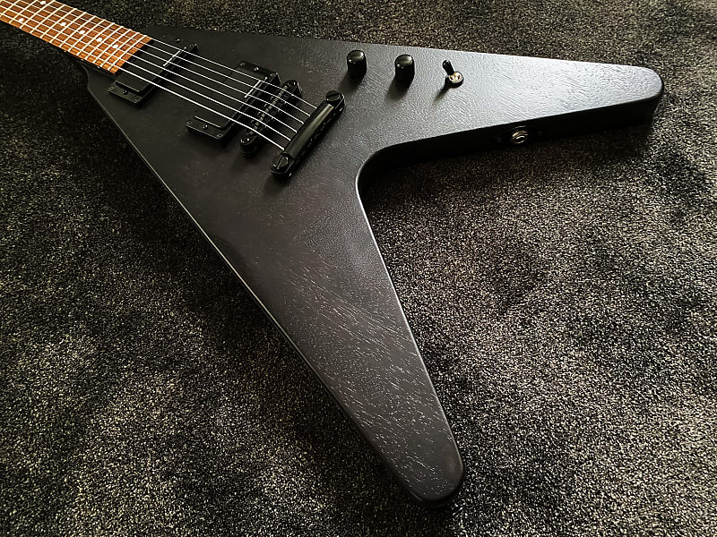 ESP Edwards E-FV-125D Flying V Satin Cloudy Black - 2021