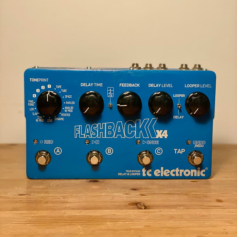 TC Electronic Flashback X4 Delay & Looper Reverb