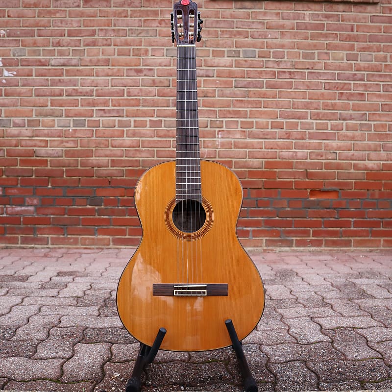 Yamaha CGS102AII 1/2-Size Classical Nylon String Acoustic Guitar