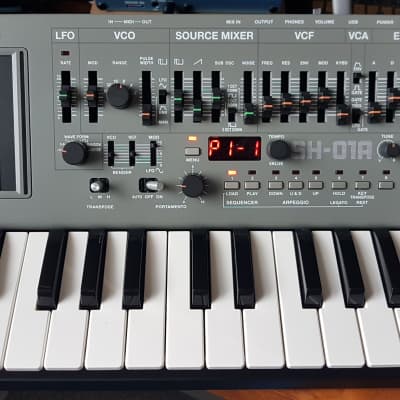 Roland SH-01A Synthesizer Module (Gray) with K-25m Keyboard