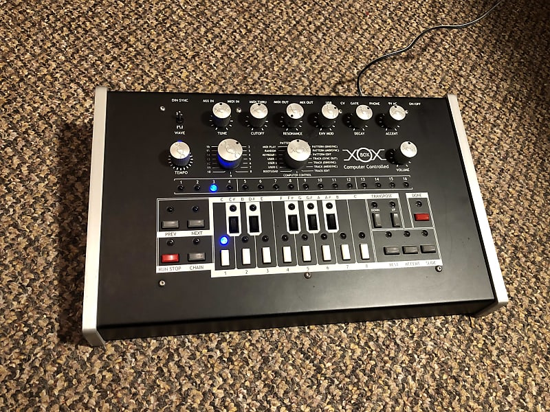 xoxbox 303 アシッドベースライン TB-303 xoxbox 303 アシッドベースライン TB-303 XOXBOX xoxbox 303 アシッド