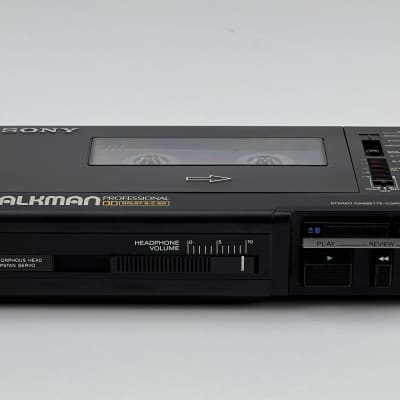 Sony  WM-D6C Professional Walkman - Including Leather Protective Case, Carrying Strap, DC Supply & Manual image 20