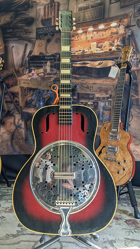 Beltone Faux Resonator 1950s image 1