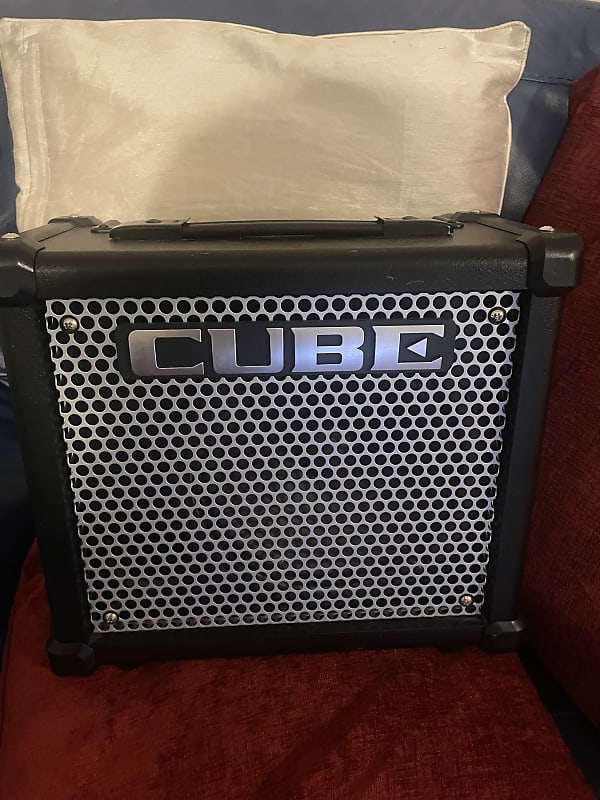 Roland CUBE-10GX 2-Channel 10-Watt 1x8