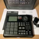 AKAI XR-20 Beat Production Station drum machine xr20 w/ BOX + Adapter + Manuals