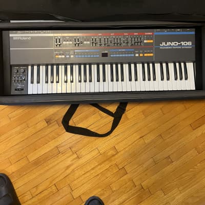Roland Juno-106 61-Key Programmable Polyphonic Synthesizer 1984 - 1985 - Black