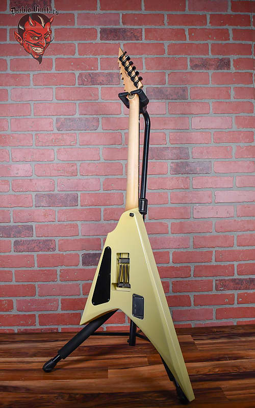 ESP Custom Shop Alexi Laiho Signature “Pearl” Pearloid Top ESP Custom Shop Alexi Laiho Signature “Pearl” Pearloid Top