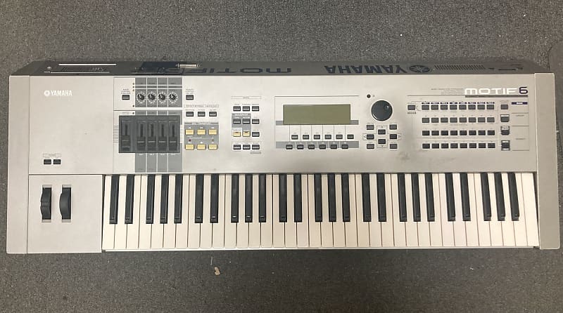 Yamaha Motif 6 Production Synthesizer