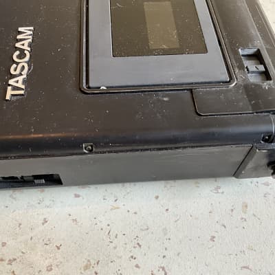 TASCAM DA-P1 Portable DAT Recorder 1990's - Black image 7