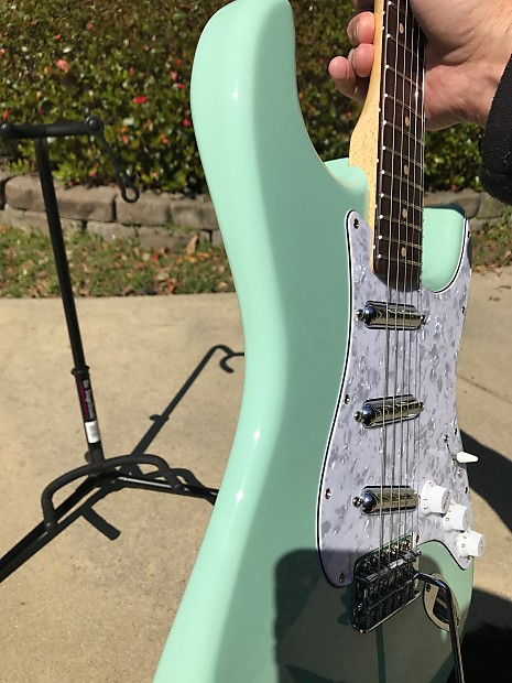 Squier stratocaster lipstick pickups deals