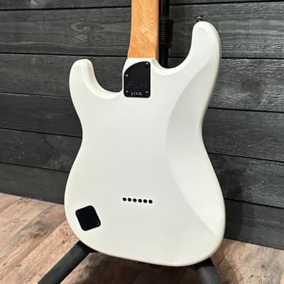 Fender Squier Contemporary Stratocaster HT Special Electric Guitar - White image 5