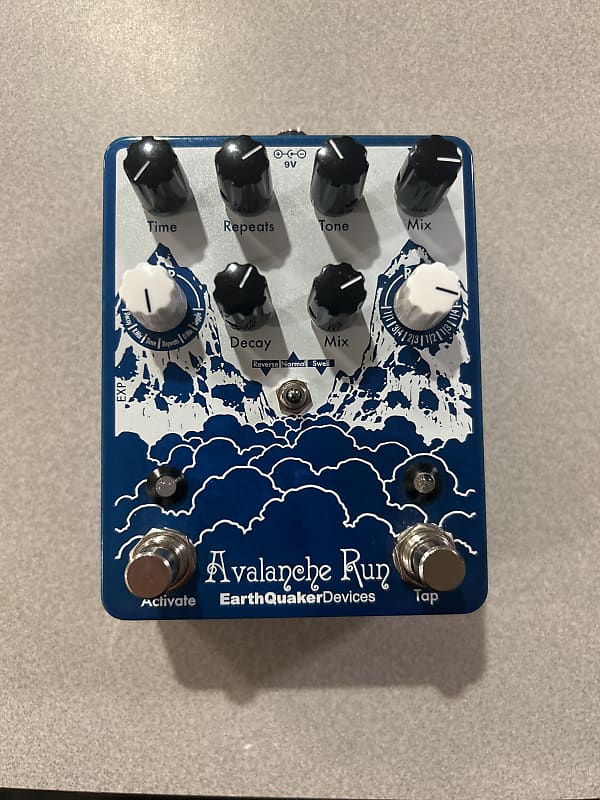 EarthQuaker Devices Avalanche Run Stereo Reverb & Delay with Tap Tempo