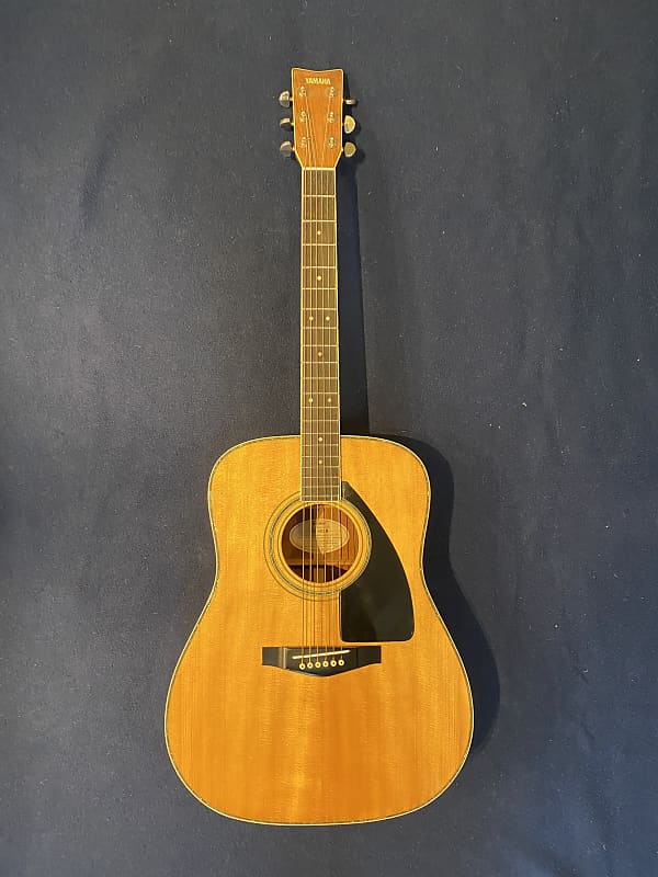 YAMAHA FG-400M 【トップ単板 & バック単板】日本製 YAMAHA FG-400M 【トップ単板 & バック単板】日本製