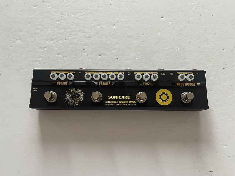 Sonicake Sonicbar Boom Ave. Octave Fuzz Preamp Bass Guitar Multi Effects  Pedal