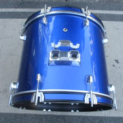 Yamaha 20 X 16 Bass Drum, Hardwood Shell, Evans EMad Head - Mint! image 3