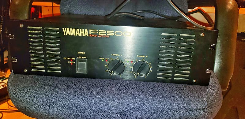 Yamaha P2500 70's Black
