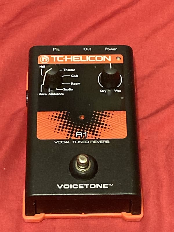 TC Helicon VoiceTone R1