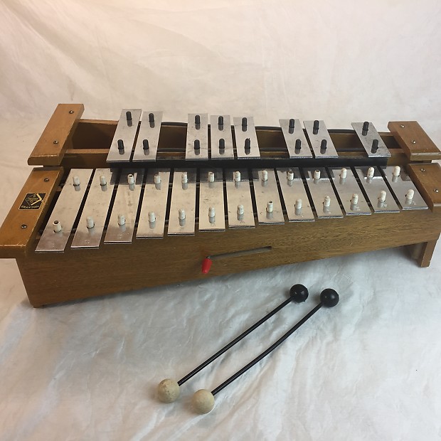 Vintage xylophone 2025
