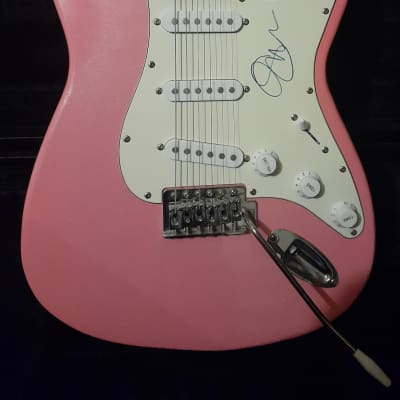 Gwen Stefani Signed Guitar / Autographed Guitar Stratocaster Style Glitter Pink Electric Guitar *As Pictured* GENUINE SIGNATURE With C.O.A! image 5