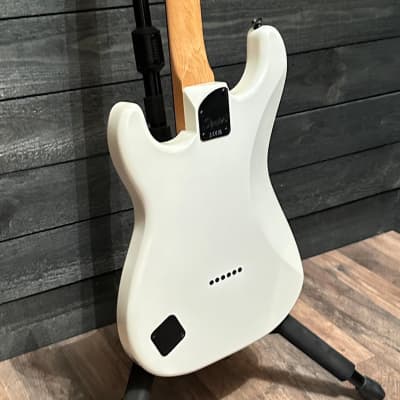 Fender Squier Contemporary Stratocaster HT Special Electric Guitar - White image 16