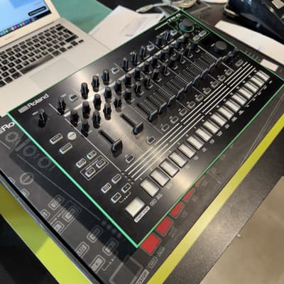 Roland AIRA TR-8 Rhythm Performer with 7x7 Expansion 2014 - Present - Black