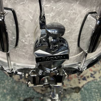 Rogers - 14x6.5" Dyna-Sonic Bread and Butter Lug Snare Drum, Reissue 2010's - White Marine Pearl image 11