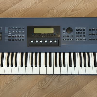 Yamaha EX7 - Workstation synthesizer