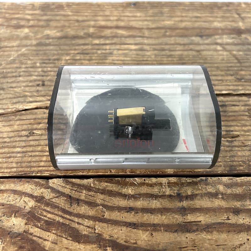 Ortofon M20FL Super Cartridge and Stylus - Black / Brass