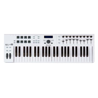 Arturia KeyLab Essential 61 mk3 MIDI Universal Keyboard Controller with  Custom DAW Scripts (White) Bundle with Adjustable Double X Keyboard Stand,  Piano Style Sustain Pedal, and 4-Port USB (4 Items)