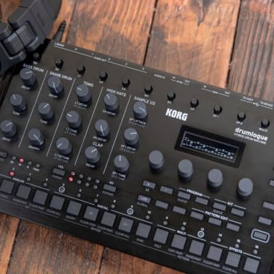 Korg Drumlogue Hybrid Drum Machine