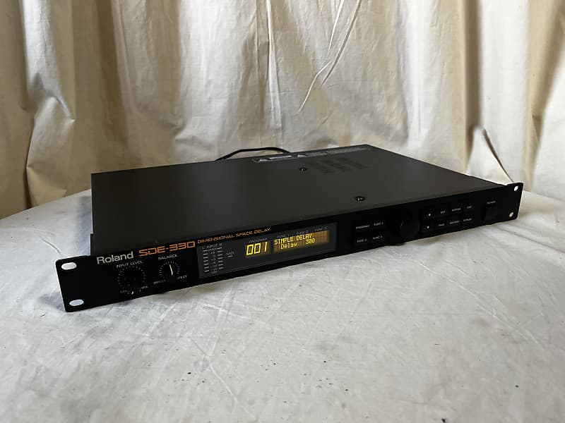 Roland SDE-330 SDE 330 Dimensional Space Delay New internal battery!