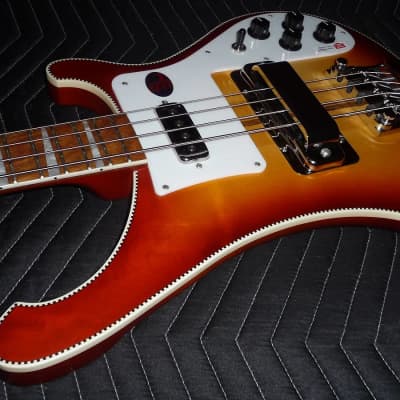 2023 Limited Edition Rickenbacker 4003 CB AUT Bass - SATIN Autumnglo - Checkerboard Binding image 9