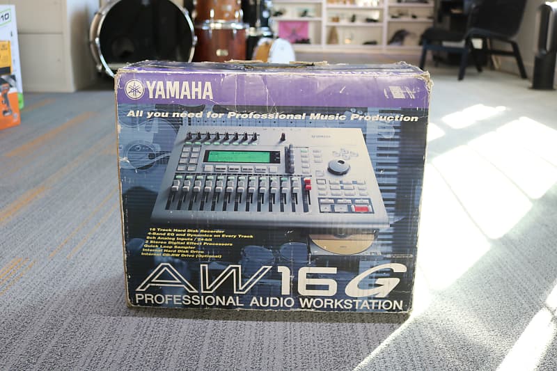 Yamaha AW16G Professional Audio Workstation 16-Track Digital