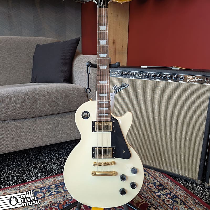Epiphone Les Paul Studio – Alpine White – Used w/Gig Bag