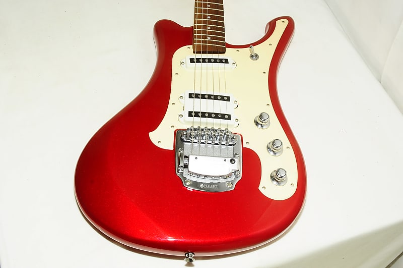 YAMAHA SGV300 RED MADE IN JAPAN Electric Guitar Ref No. 5619