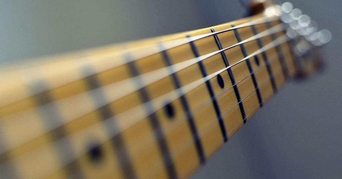 The String Gauge You Should Be Using Reverb News